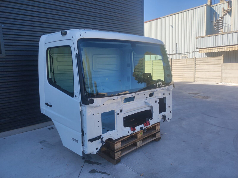 Mercedes-Benz ATEGO 4 CYLINDERS EURO 5 EURO 6 - Kabin dan interior untuk Truk: gambar 3 Mercedes-Benz ATEGO 4 CYLINDERS EURO 5 EURO 6 - Kabin dan interior untuk Truk: gambar 3