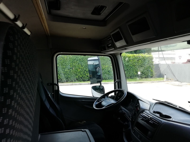 Mercedes-Benz Atego - Euro 5 - Kabin dan interior untuk Truk: gambar 4 Mercedes-Benz Atego - Euro 5 - Kabin dan interior untuk Truk: gambar 4