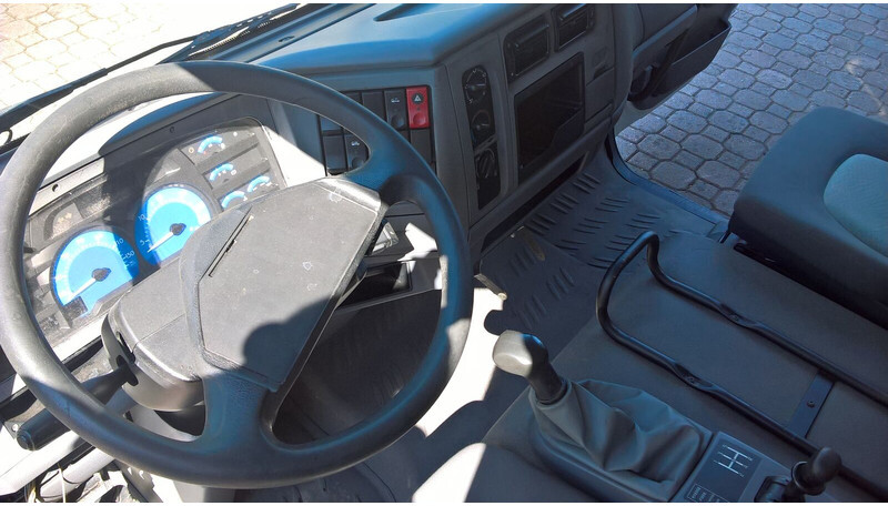Renault PREMIUM DISTRIBUTION - KERAX - Kabin dan interior untuk Truk: gambar 2 Renault PREMIUM DISTRIBUTION - KERAX - Kabin dan interior untuk Truk: gambar 2