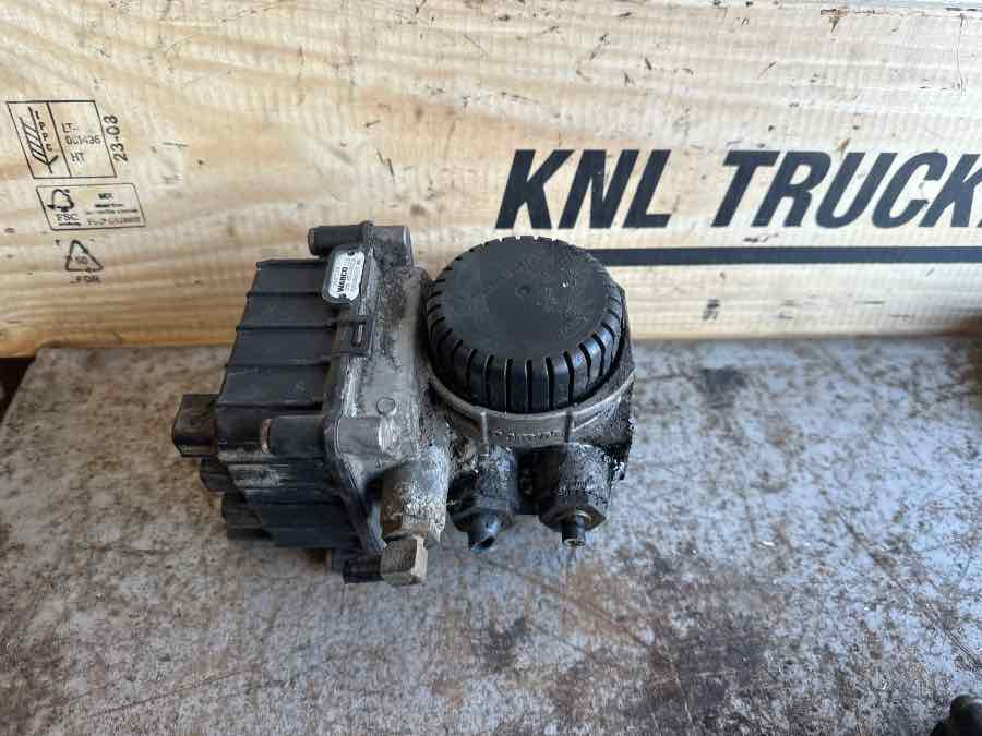 DAF VALVE 2047120 - Katup rem untuk Truk: gambar 2 DAF VALVE 2047120 - Katup rem untuk Truk: gambar 2