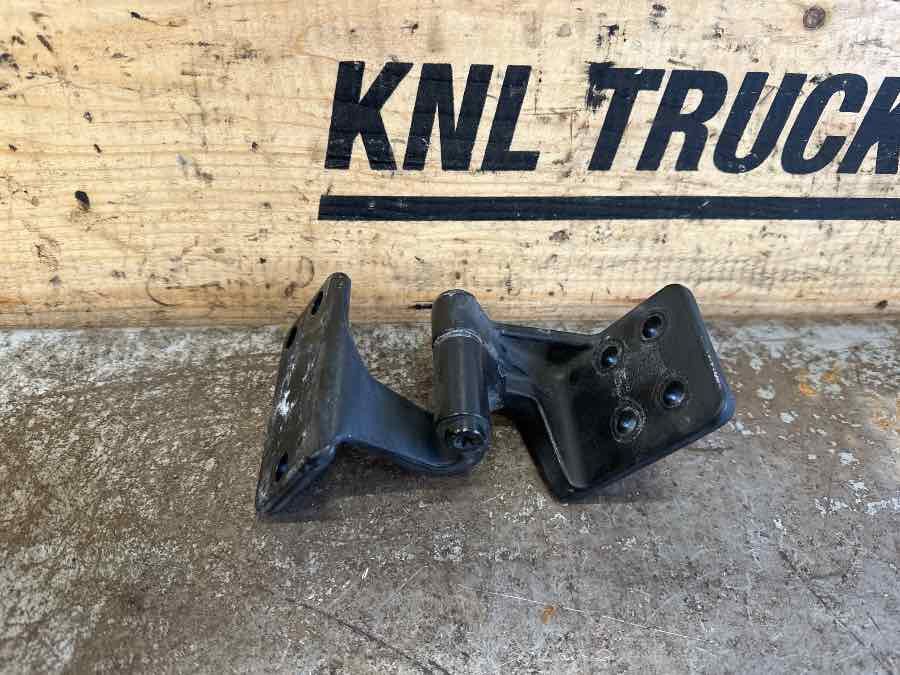 MAN DOOR HINGE 81.62690-6063 - Kabin dan interior untuk Truk: gambar 1 MAN DOOR HINGE 81.62690-6063 - Kabin dan interior untuk Truk: gambar 1