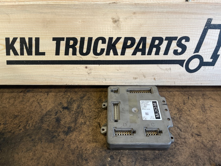 MAN ECU MUX2-M 1364.21010101 - Sistem listrik untuk Truk: gambar 1 MAN ECU MUX2-M 1364.21010101 - Sistem listrik untuk Truk: gambar 1