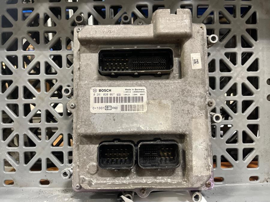 MAN ENGINE ECU 51.25804-7212 - ECU untuk Truk: gambar 1 MAN ENGINE ECU 51.25804-7212 - ECU untuk Truk: gambar 1