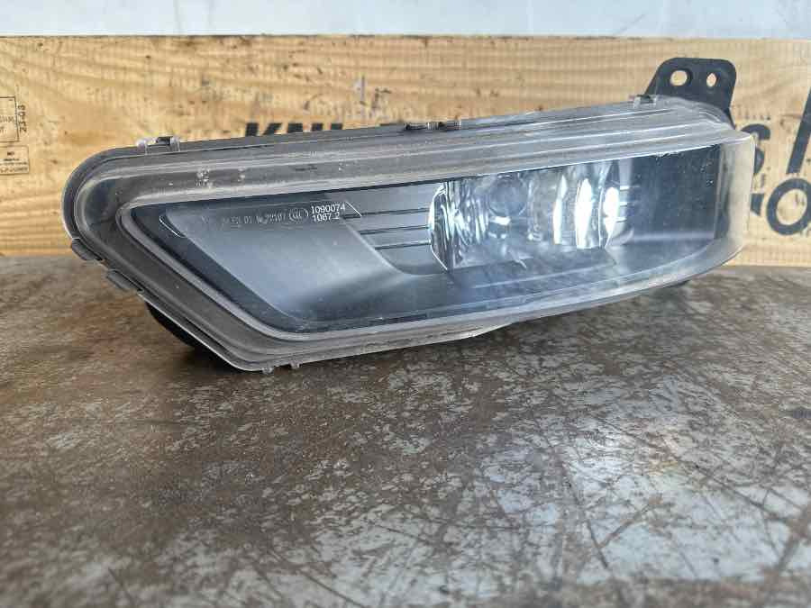 MAN FOG LAMP 81.25204-0001 - Cahaya/ Pencahayaan untuk Truk: gambar 1 MAN FOG LAMP 81.25204-0001 - Cahaya/ Pencahayaan untuk Truk: gambar 1