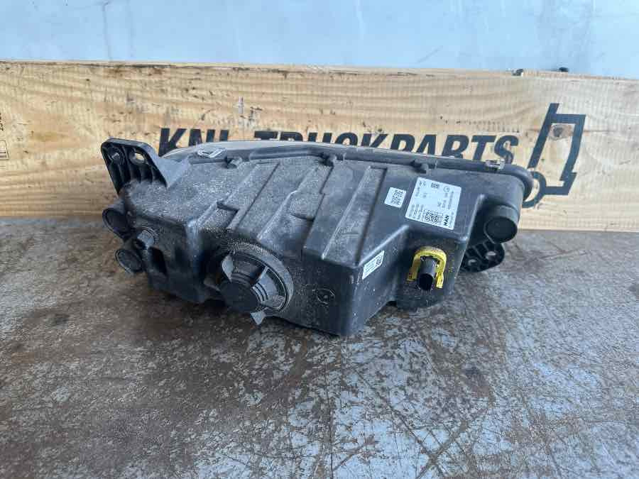 MAN FOG LAMP 81.25204-0001 - Cahaya/ Pencahayaan untuk Truk: gambar 2 MAN FOG LAMP 81.25204-0001 - Cahaya/ Pencahayaan untuk Truk: gambar 2