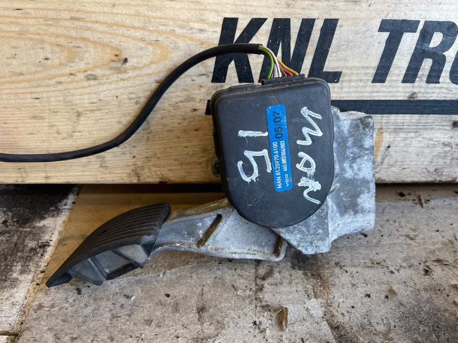 MAN GAS PEDAL 81.25970-6100 - Kabin dan interior untuk Truk: gambar 2 MAN GAS PEDAL 81.25970-6100 - Kabin dan interior untuk Truk: gambar 2