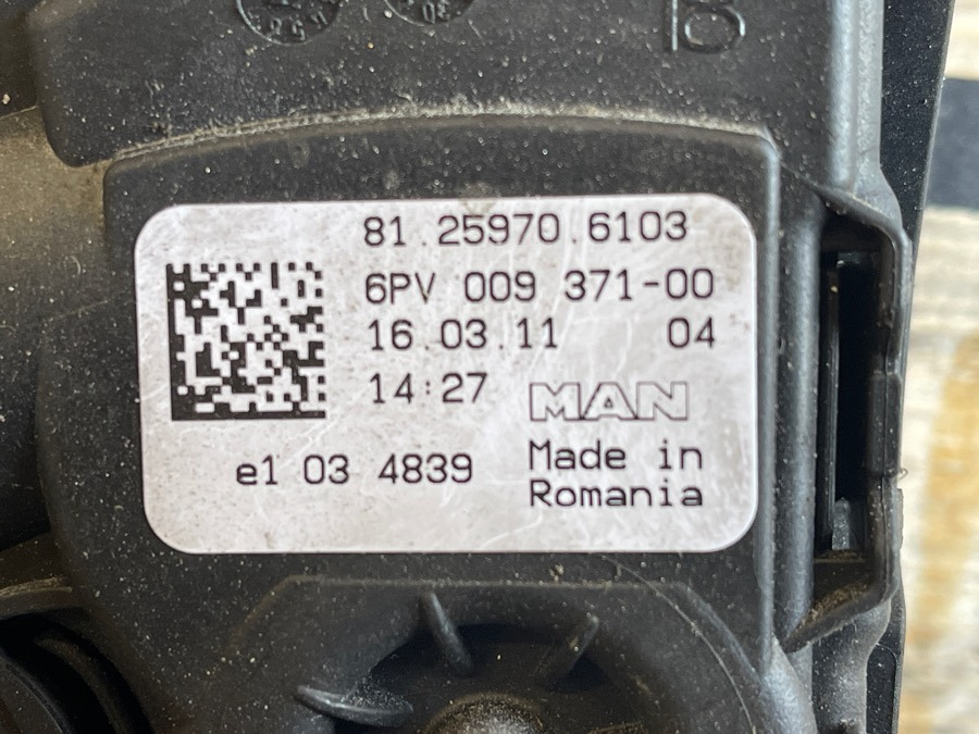 MAN GAS PEDAL 81.25970-6103 - Kabin dan interior untuk Truk: gambar 3 MAN GAS PEDAL 81.25970-6103 - Kabin dan interior untuk Truk: gambar 3