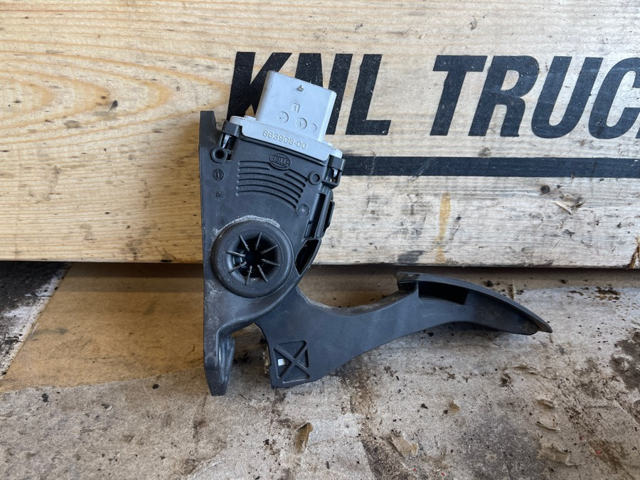 MAN GAS PEDAL 81.25970-6103 - Kabin dan interior untuk Truk: gambar 1 MAN GAS PEDAL 81.25970-6103 - Kabin dan interior untuk Truk: gambar 1