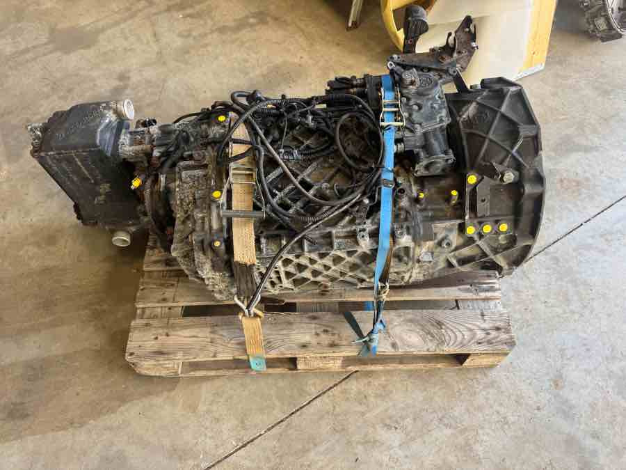 MAN GEARBOX 16S2221 TD RETRADER // 81.32004-6017 - Gearbox untuk Truk: gambar 1 MAN GEARBOX 16S2221 TD RETRADER // 81.32004-6017 - Gearbox untuk Truk: gambar 1