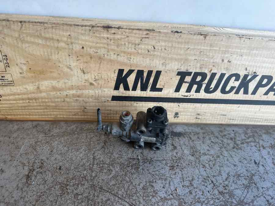 MAN VALVE 51.25902-0084 - Katup rem untuk Truk: gambar 1 MAN VALVE 51.25902-0084 - Katup rem untuk Truk: gambar 1