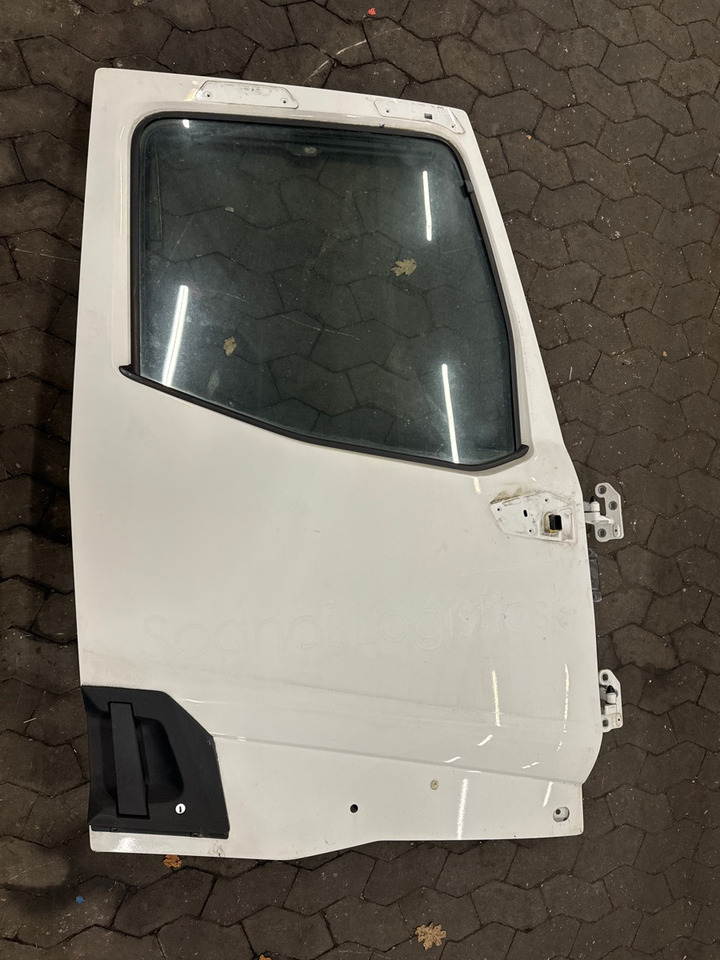 RENAULT T-SERIE RIGHT DOOR 7482702818 - Pintu dan bagian untuk Truk: gambar 1 RENAULT T-SERIE RIGHT DOOR 7482702818 - Pintu dan bagian untuk Truk: gambar 1
