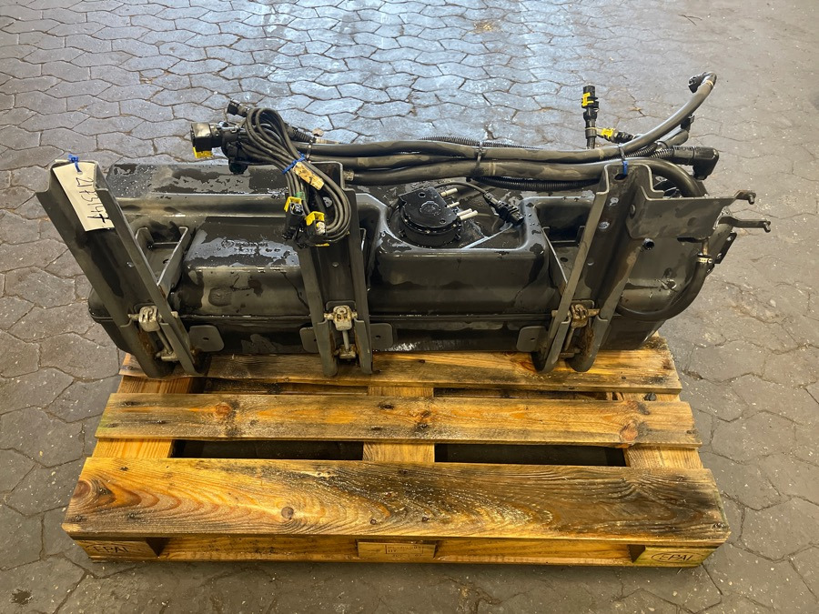 SCANIA ADBLUE TANK 2173147 - Tangki adBlue untuk Truk: gambar 2 SCANIA ADBLUE TANK 2173147 - Tangki adBlue untuk Truk: gambar 2