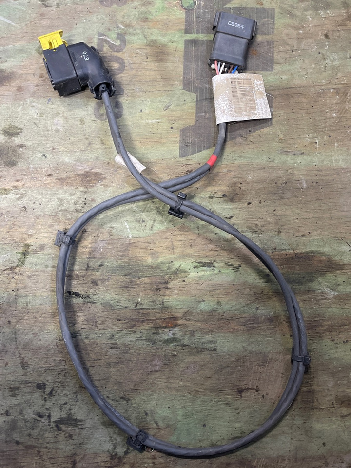 SCANIA CABELS 2443462 - Kabel/ Kawat harness untuk Truk: gambar 1 SCANIA CABELS 2443462 - Kabel/ Kawat harness untuk Truk: gambar 1