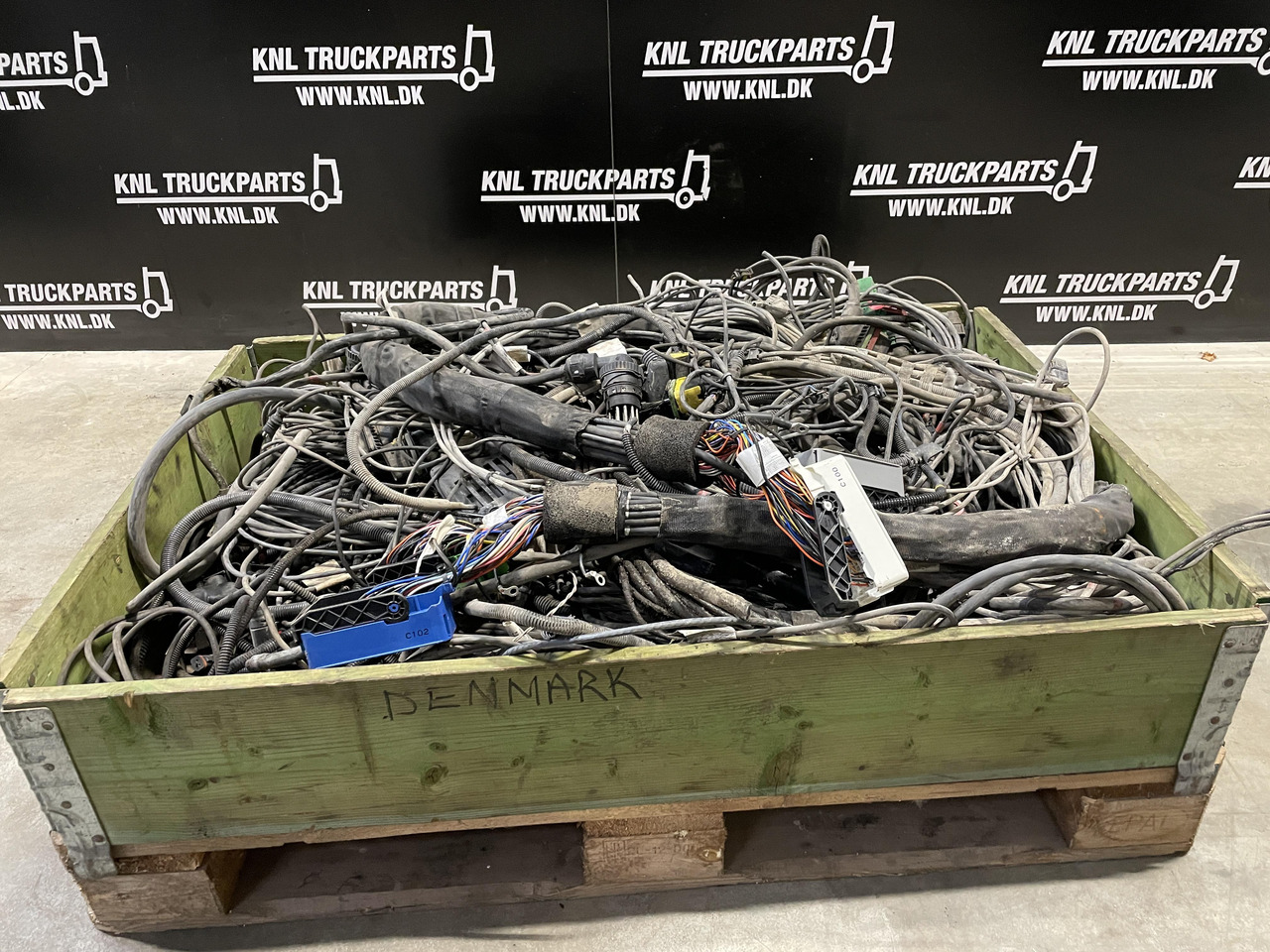 SCANIA COMPLTE CABELS / WIRING NGR S580 6X4 - Kabel/ Kawat harness untuk Truk: gambar 1 SCANIA COMPLTE CABELS / WIRING NGR S580 6X4 - Kabel/ Kawat harness untuk Truk: gambar 1