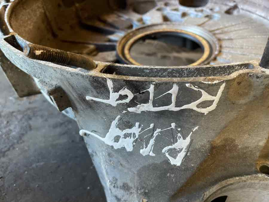 SCANIA FLYWHEEL HOUSE 2735018 - Suku Cadang Mesin untuk Truk: gambar 2 SCANIA FLYWHEEL HOUSE 2735018 - Suku Cadang Mesin untuk Truk: gambar 2