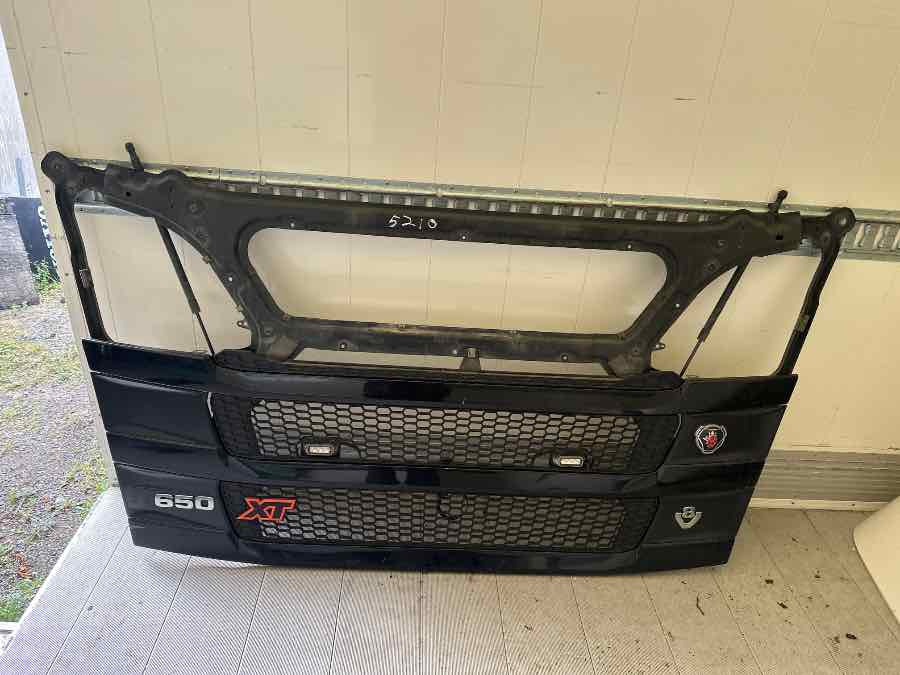 SCANIA FRONT GRILL FRAME 2894750 - Tubuh dan eksterior untuk Truk: gambar 1 SCANIA FRONT GRILL FRAME 2894750 - Tubuh dan eksterior untuk Truk: gambar 1