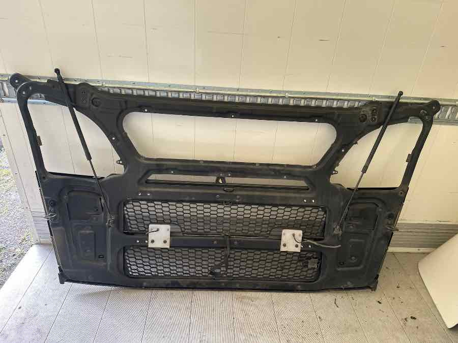 SCANIA FRONT GRILL FRAME 2894750 - Tubuh dan eksterior untuk Truk: gambar 2 SCANIA FRONT GRILL FRAME 2894750 - Tubuh dan eksterior untuk Truk: gambar 2