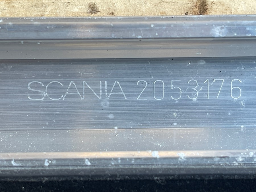 SCANIA GUIDE RAIL 2053176 - Kabin dan interior untuk Truk: gambar 3 SCANIA GUIDE RAIL 2053176 - Kabin dan interior untuk Truk: gambar 3