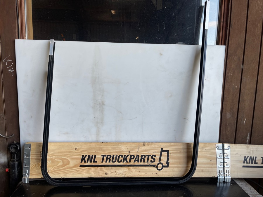 SCANIA GUIDE RAIL 2053176 - Kabin dan interior untuk Truk: gambar 1 SCANIA GUIDE RAIL 2053176 - Kabin dan interior untuk Truk: gambar 1