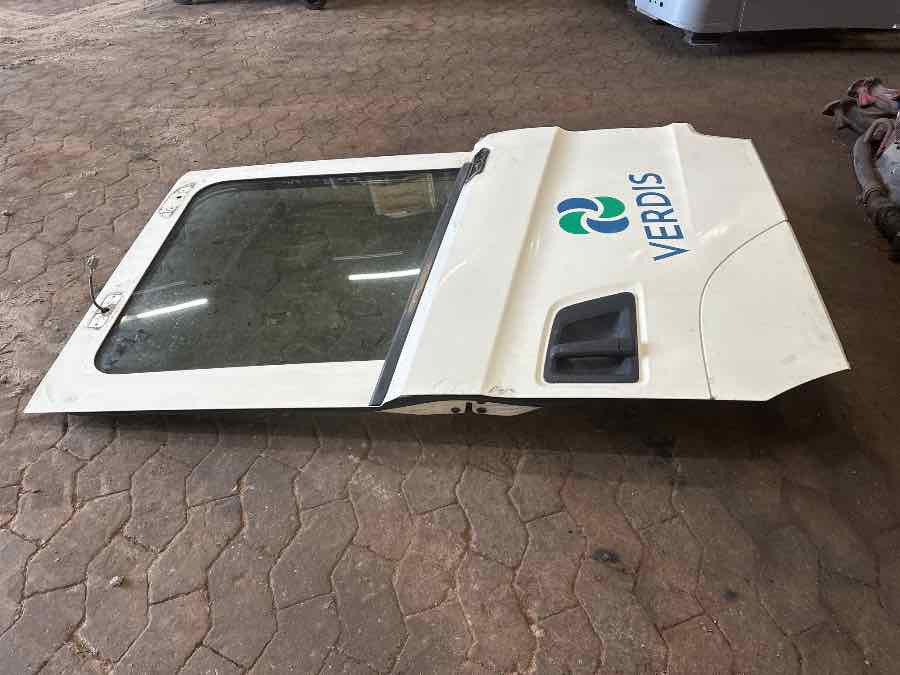 SCANIA L SERIE DOOR 2834797 - Kabin dan interior untuk Truk: gambar 1 SCANIA L SERIE DOOR 2834797 - Kabin dan interior untuk Truk: gambar 1