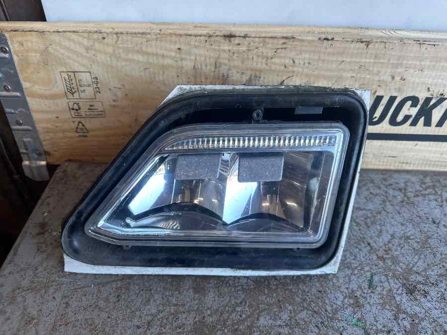SCANIA SPOT LAMP 2535366 - Cahaya/ Pencahayaan untuk Truk: gambar 1 SCANIA SPOT LAMP 2535366 - Cahaya/ Pencahayaan untuk Truk: gambar 1