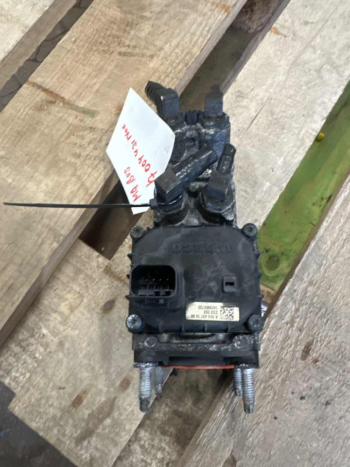 SETRA / MERCEDES BRAKE VALVE A0044314906 - Katup rem untuk Bus: gambar 1 SETRA / MERCEDES BRAKE VALVE A0044314906 - Katup rem untuk Bus: gambar 1