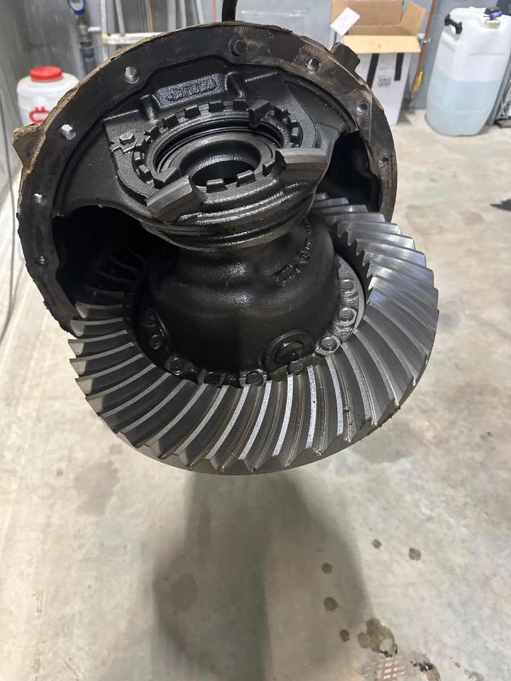 SETRA MERCEDES DIFF HO6 - 43:11 = 3.909 // 746218 - Gigi diferensial untuk Truk: gambar 2 SETRA MERCEDES DIFF HO6 - 43:11 = 3.909 // 746218 - Gigi diferensial untuk Truk: gambar 2