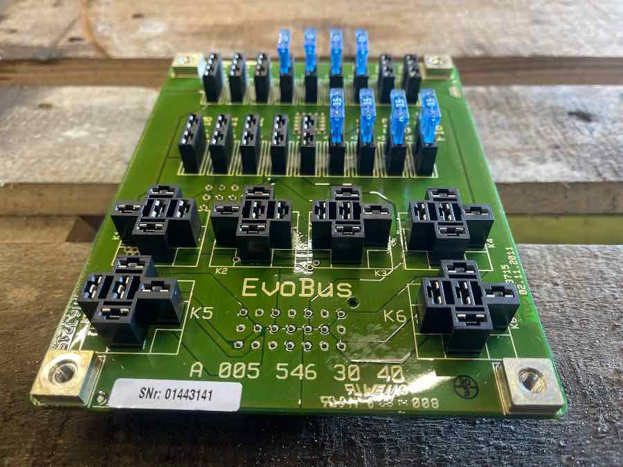 SETRA / MERCEDES SWITCH PANEL A0055463040 - Sistem listrik untuk Bus: gambar 1 SETRA / MERCEDES SWITCH PANEL A0055463040 - Sistem listrik untuk Bus: gambar 1