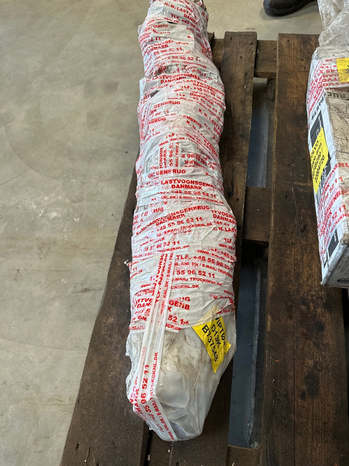 VOLVO ROLLER ASSY D13K - Suku Cadang Mesin untuk Truk: gambar 1 VOLVO ROLLER ASSY D13K - Suku Cadang Mesin untuk Truk: gambar 1