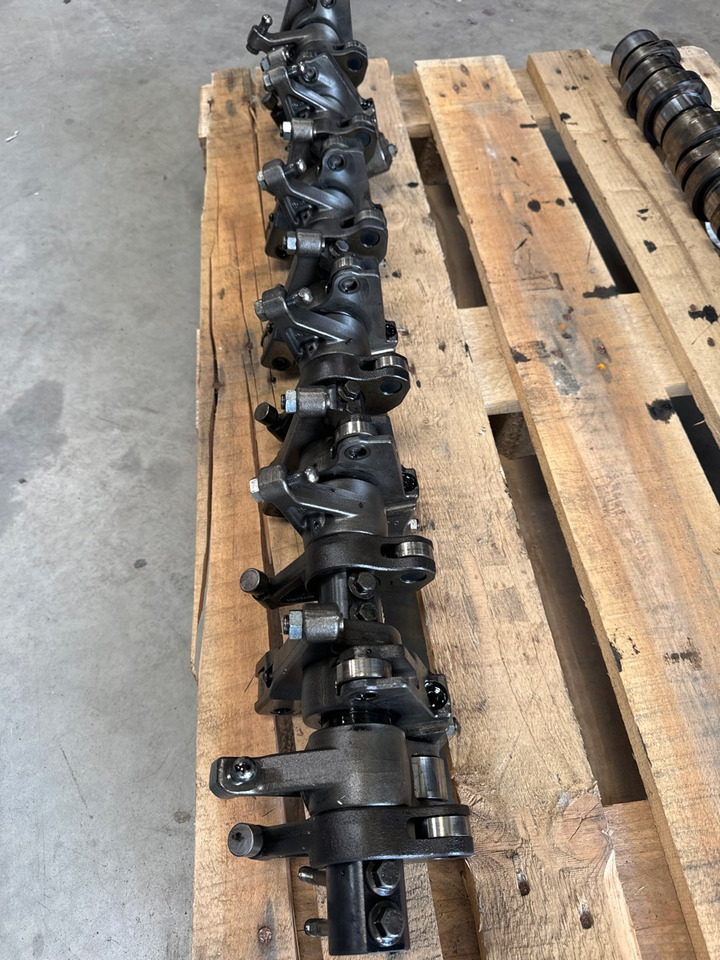 VOLVO ROLLER ASSY D13K - Suku Cadang Mesin untuk Truk: gambar 1 VOLVO ROLLER ASSY D13K - Suku Cadang Mesin untuk Truk: gambar 1