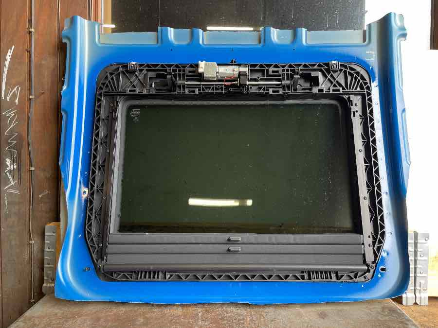 VOLVO SUNROOF 84415477 - Kabin dan interior untuk Truk: gambar 3 VOLVO SUNROOF 84415477 - Kabin dan interior untuk Truk: gambar 3