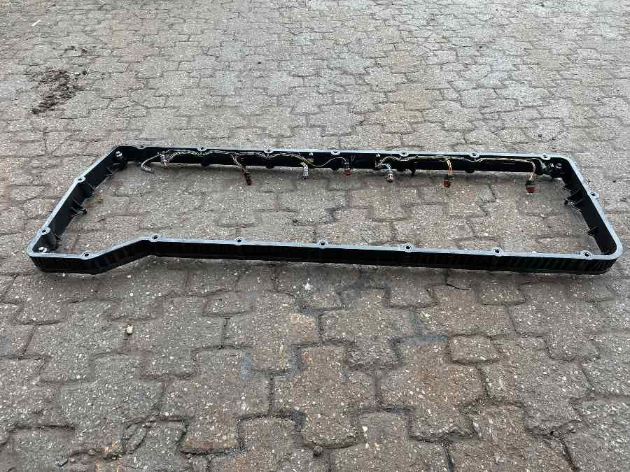 VOLVO VALVE COVER 22103872 - Suku Cadang Mesin untuk Truk: gambar 1 VOLVO VALVE COVER 22103872 - Suku Cadang Mesin untuk Truk: gambar 1