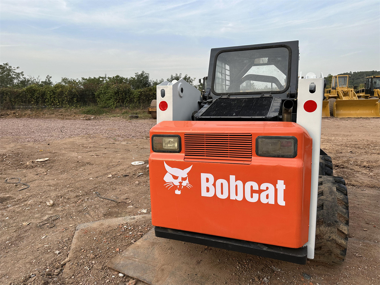 BOBCAT S300 - Skid steer: gambar 3 BOBCAT S300 - Skid steer: gambar 3