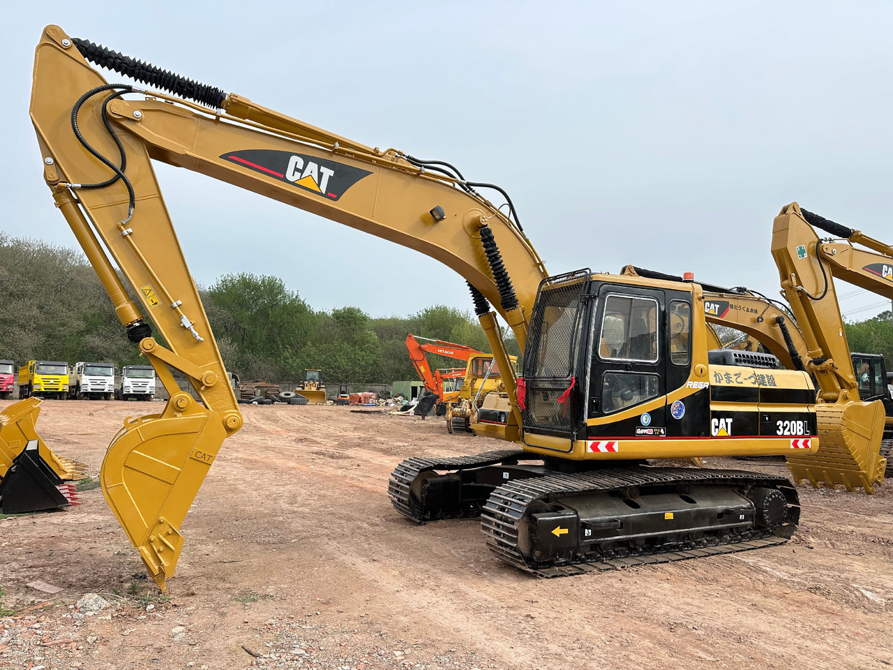 CAT 320BL crawler excavator - Ekskavator perayap: gambar 1 CAT 320BL crawler excavator - Ekskavator perayap: gambar 1