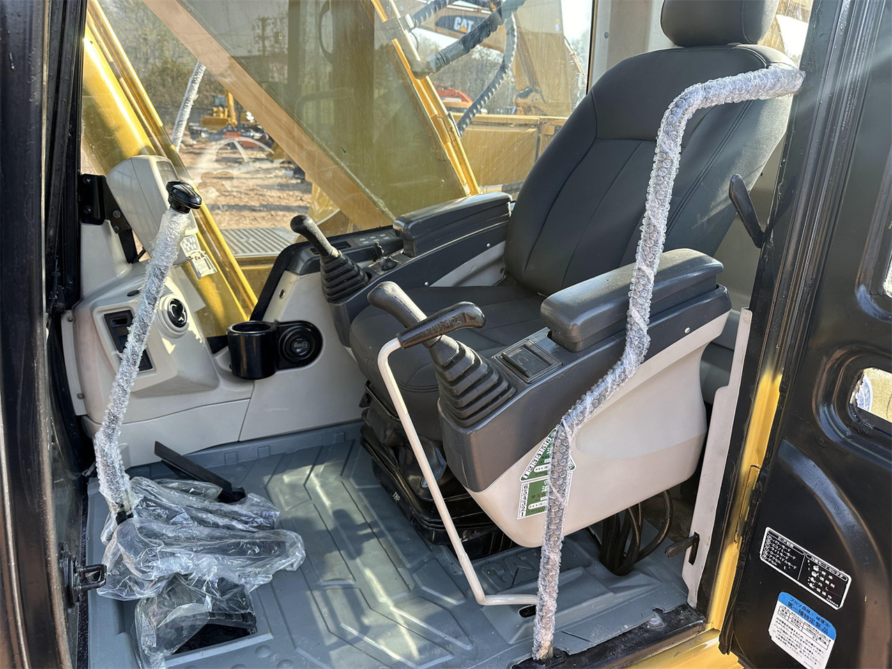 Ekskavator perayap CAT 320CL: gambar 8 Ekskavator perayap CAT 320CL: gambar 8