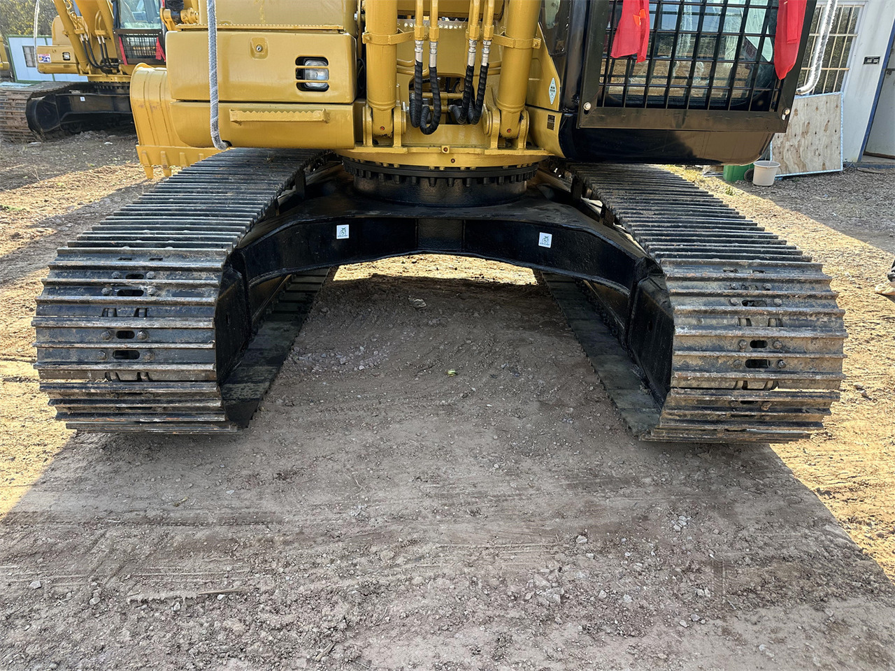 Ekskavator perayap CAT 320CL: gambar 9 Ekskavator perayap CAT 320CL: gambar 9