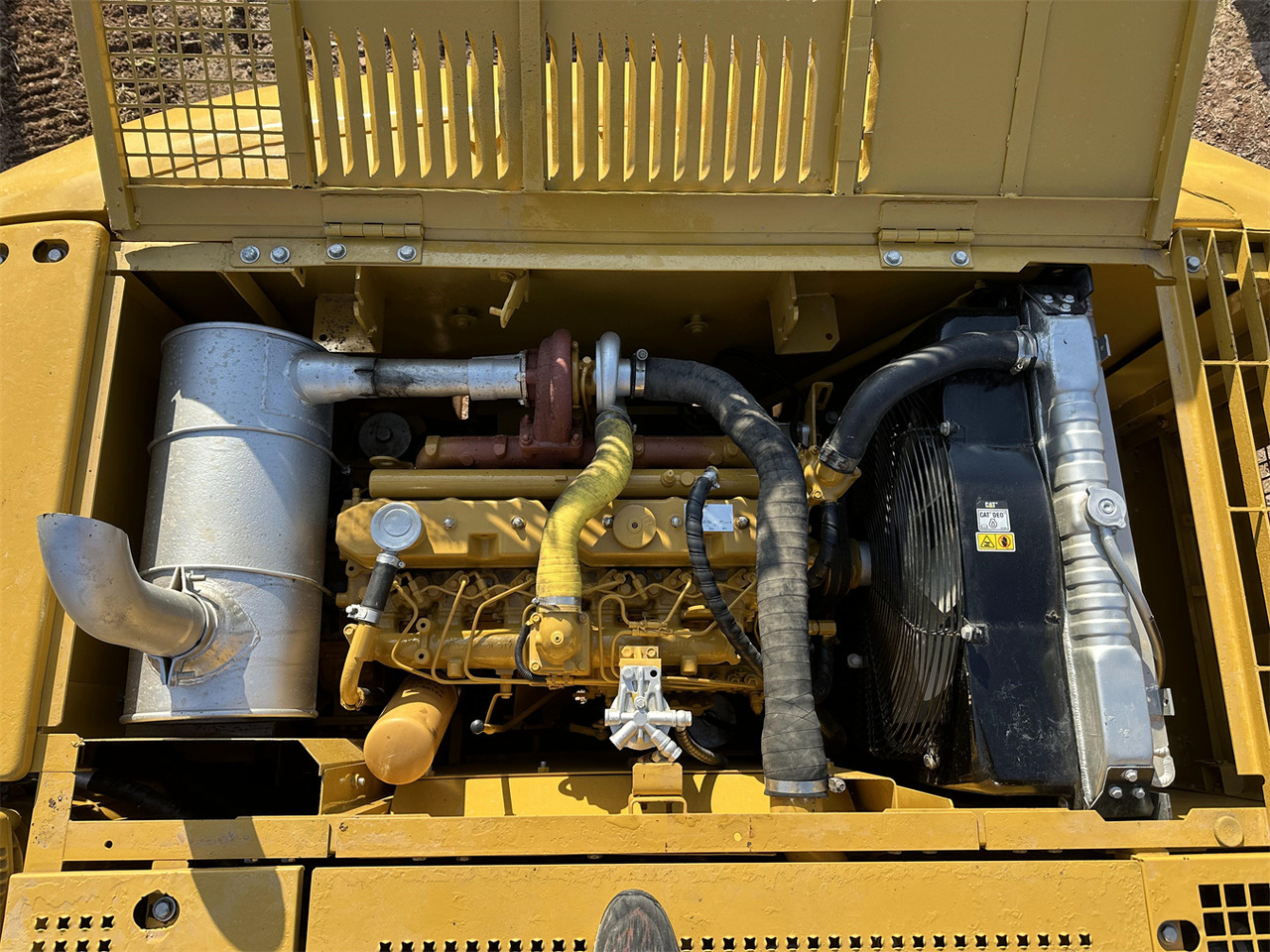 Ekskavator perayap CAT 320CL: gambar 7 Ekskavator perayap CAT 320CL: gambar 7