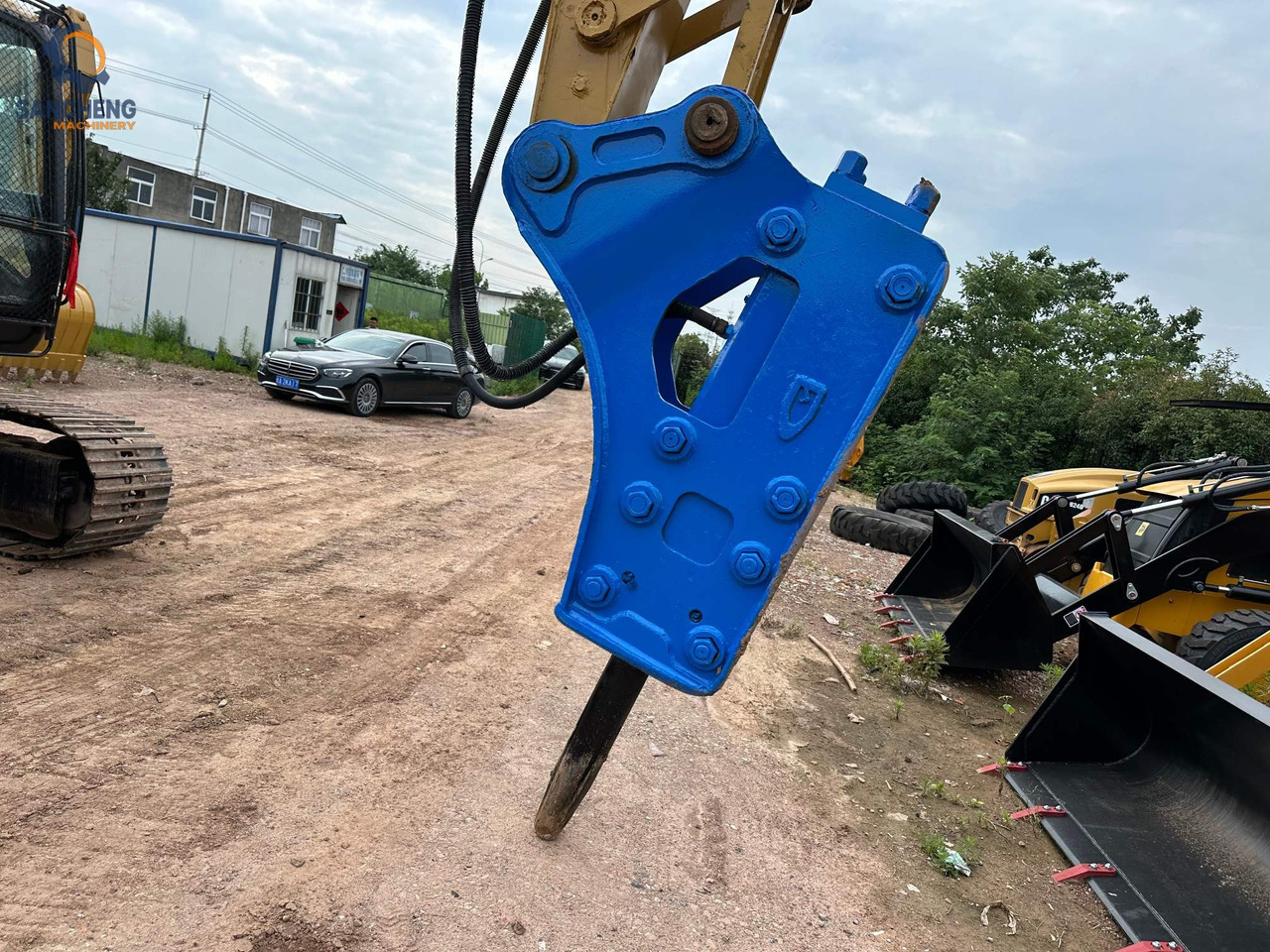 CAT 320CL crawler excavator with hammer - Ekskavator perayap: gambar 5 CAT 320CL crawler excavator with hammer - Ekskavator perayap: gambar 5