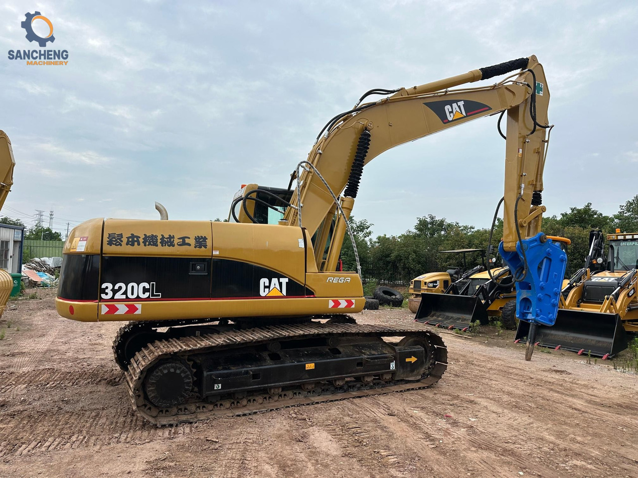 CAT 320CL with hammer crawler excavator - Ekskavator perayap: gambar 3 CAT 320CL with hammer crawler excavator - Ekskavator perayap: gambar 3