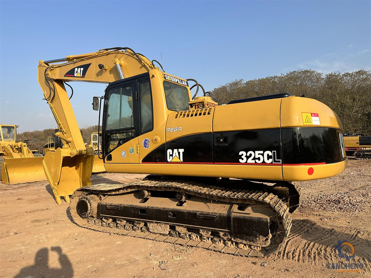 CAT 325CL - Ekskavator: gambar 1 CAT 325CL - Ekskavator: gambar 1