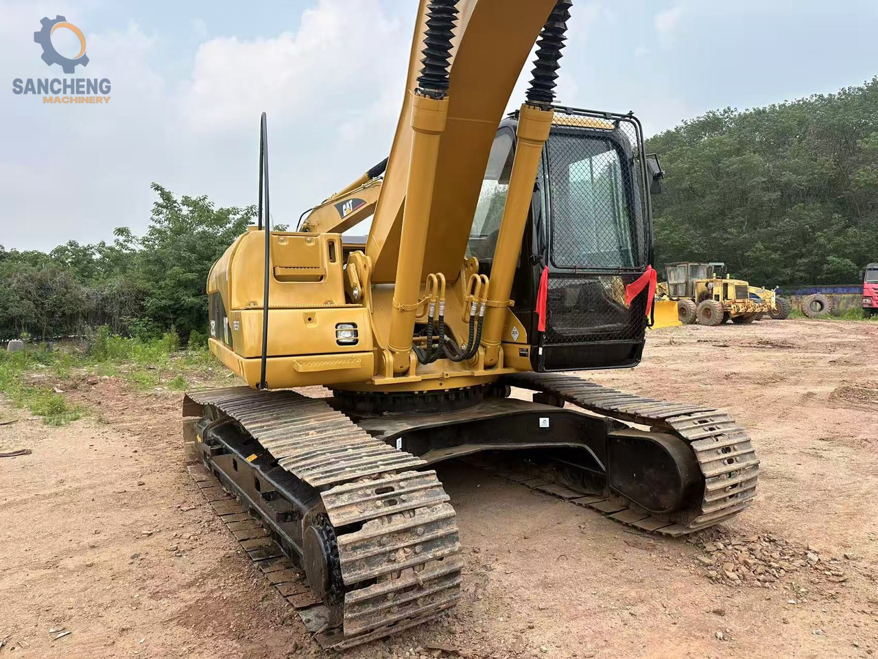 Ekskavator perayap CAT 325CL: gambar 11