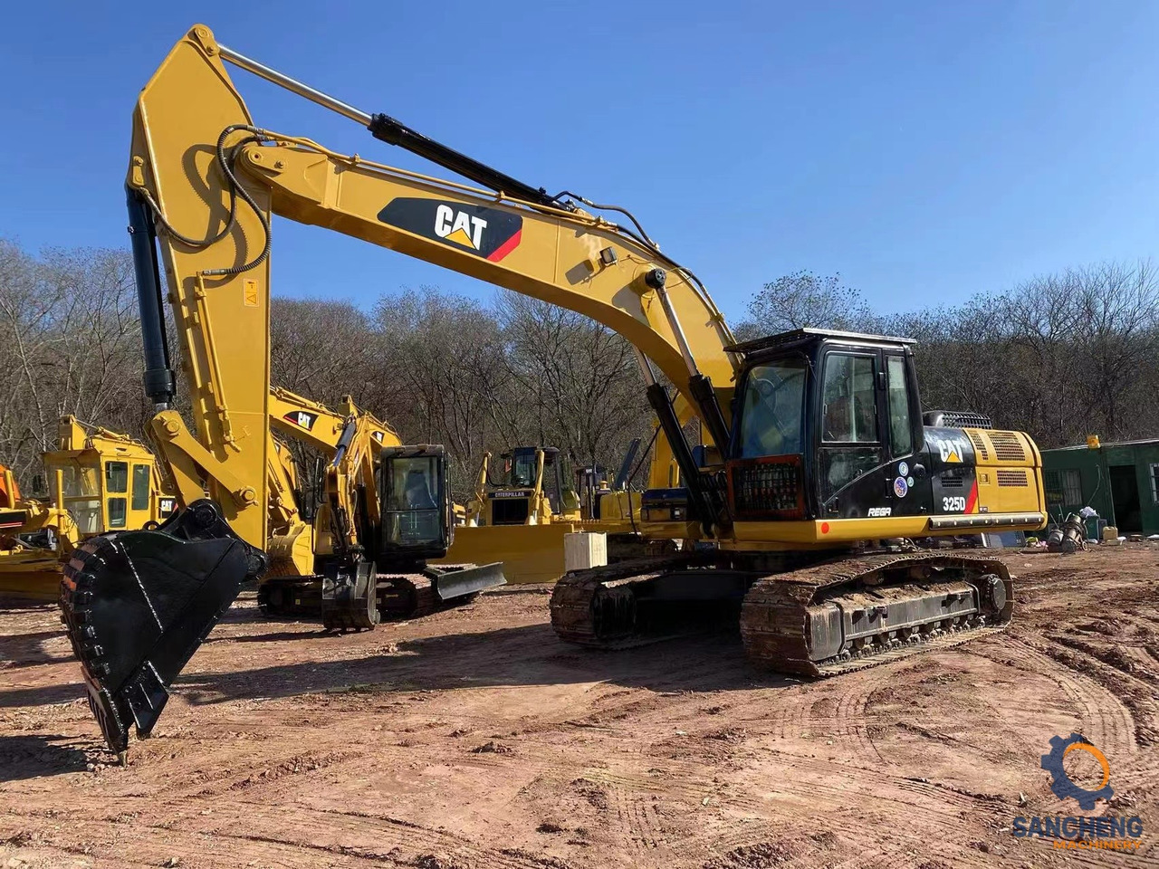 CAT 325D - Ekskavator perayap: gambar 1 CAT 325D - Ekskavator perayap: gambar 1