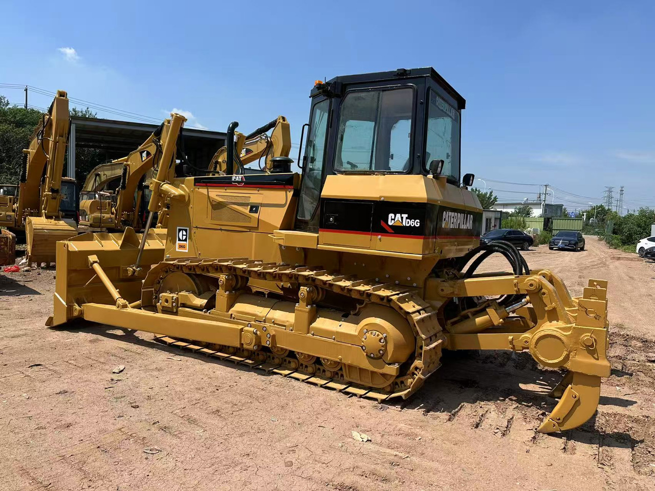 CAT D6G - Bulldozer: gambar 1 CAT D6G - Bulldozer: gambar 1