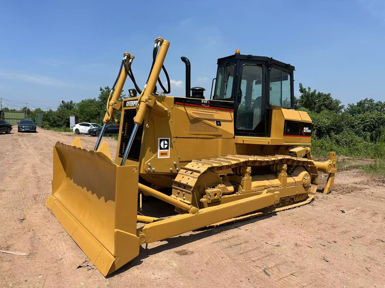 CAT D6G - Bulldozer: gambar 1 CAT D6G - Bulldozer: gambar 1