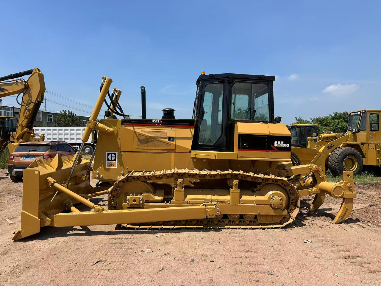 CAT D6G - Bulldozer: gambar 3 CAT D6G - Bulldozer: gambar 3