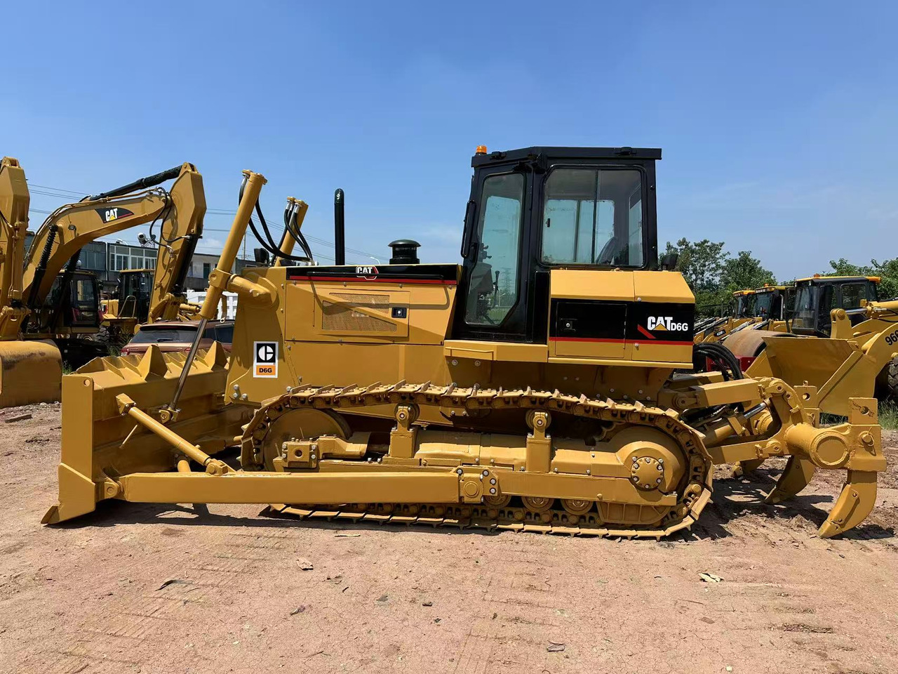 CAT D6G bulldozer - Bulldozer: gambar 3 CAT D6G bulldozer - Bulldozer: gambar 3