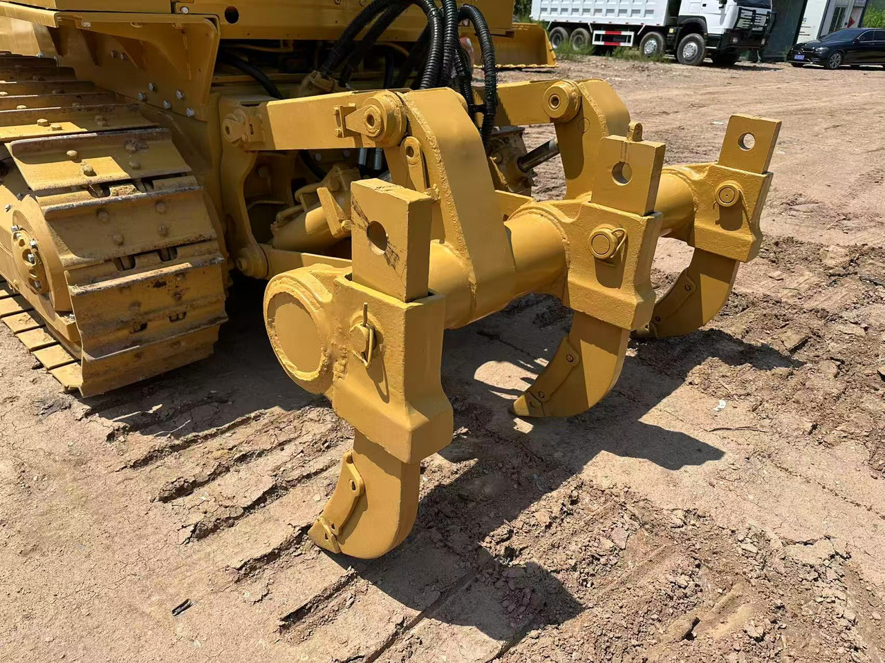 CAT D6G bulldozer - Bulldozer: gambar 4 CAT D6G bulldozer - Bulldozer: gambar 4