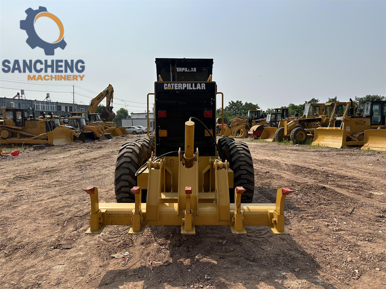 CATERPILLAR 140G - Grader: gambar 3 CATERPILLAR 140G - Grader: gambar 3