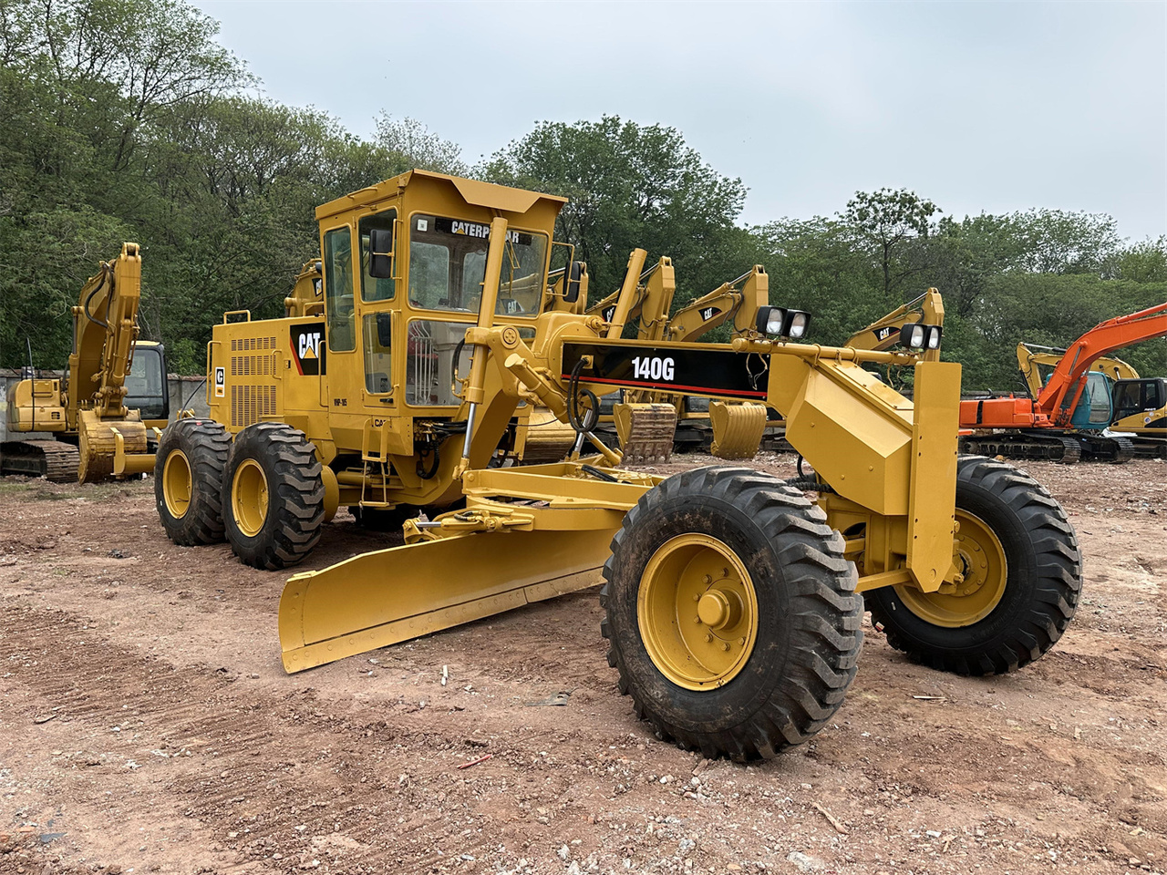 CATERPILLAR 140G - Grader: gambar 2 CATERPILLAR 140G - Grader: gambar 2