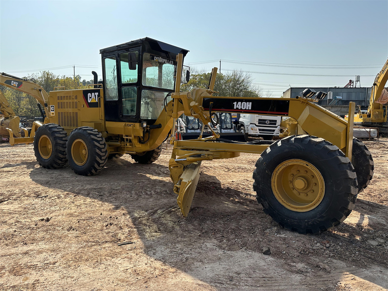 CATERPILLAR 140H - Grader: gambar 1 CATERPILLAR 140H - Grader: gambar 1